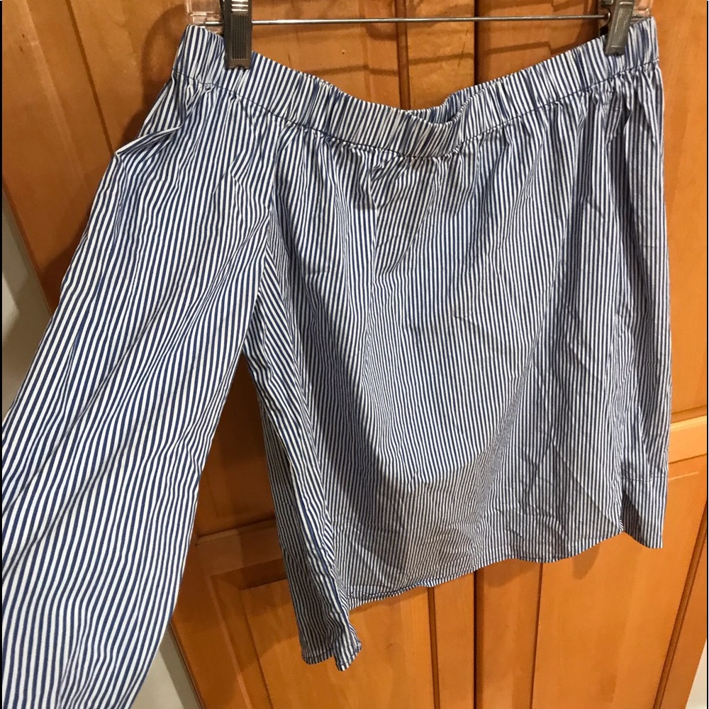 Off the Shoulder Stripe Top - Picture 2 of 3